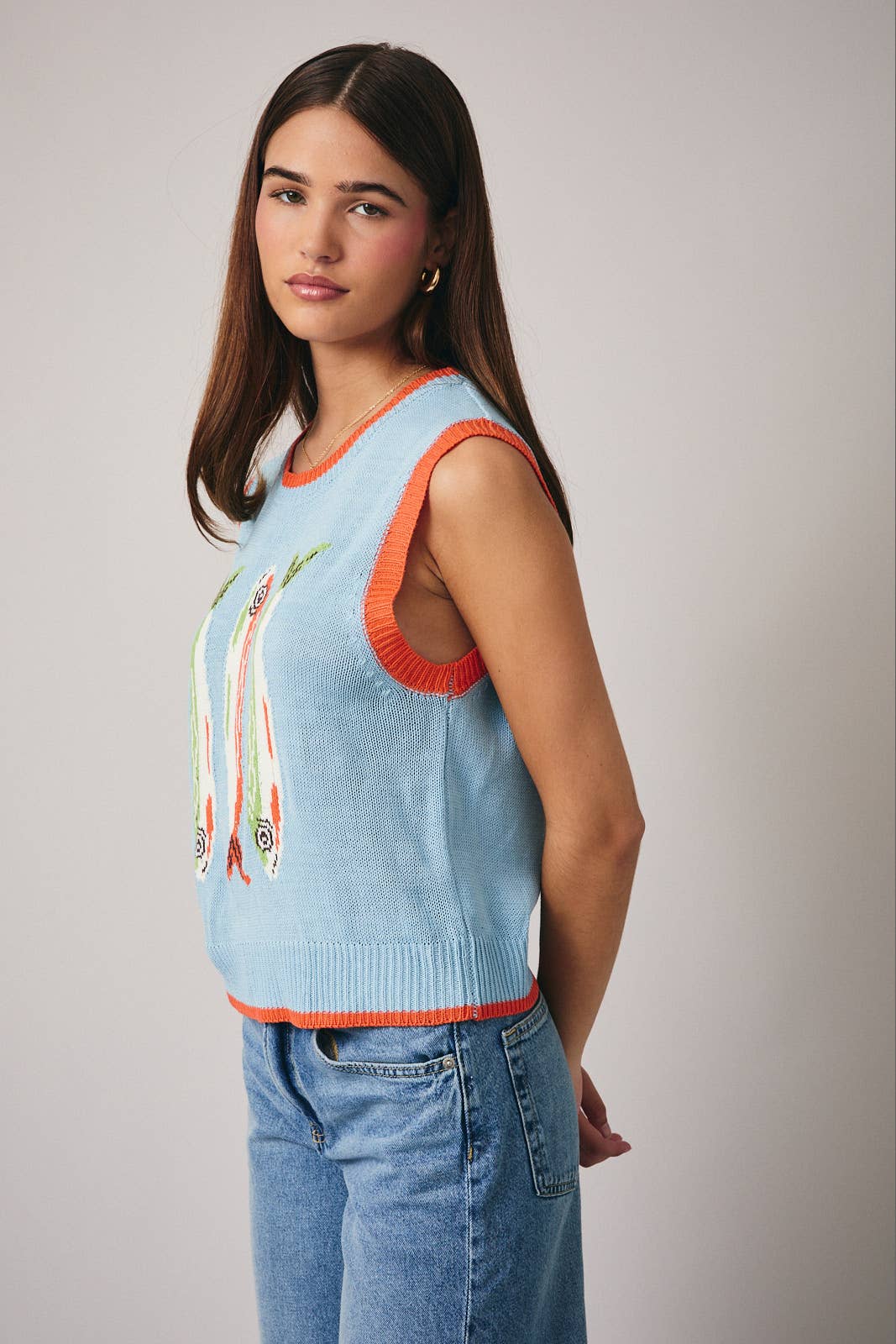 ROUND NECK 'FISH' GRAPHIC SWEATER VEST: LT BLUE / S
