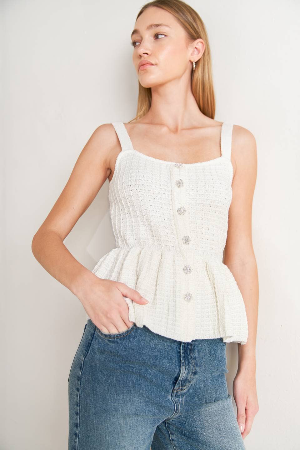 A sweater knit top - FSW1484: White / Contemporary / S